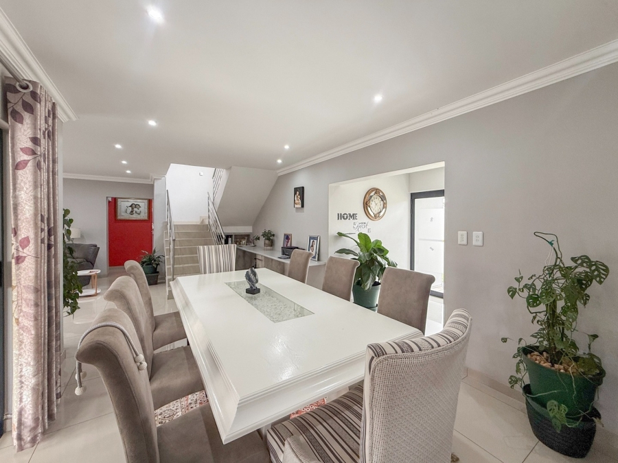 4 Bedroom Property for Sale in Melodie North West